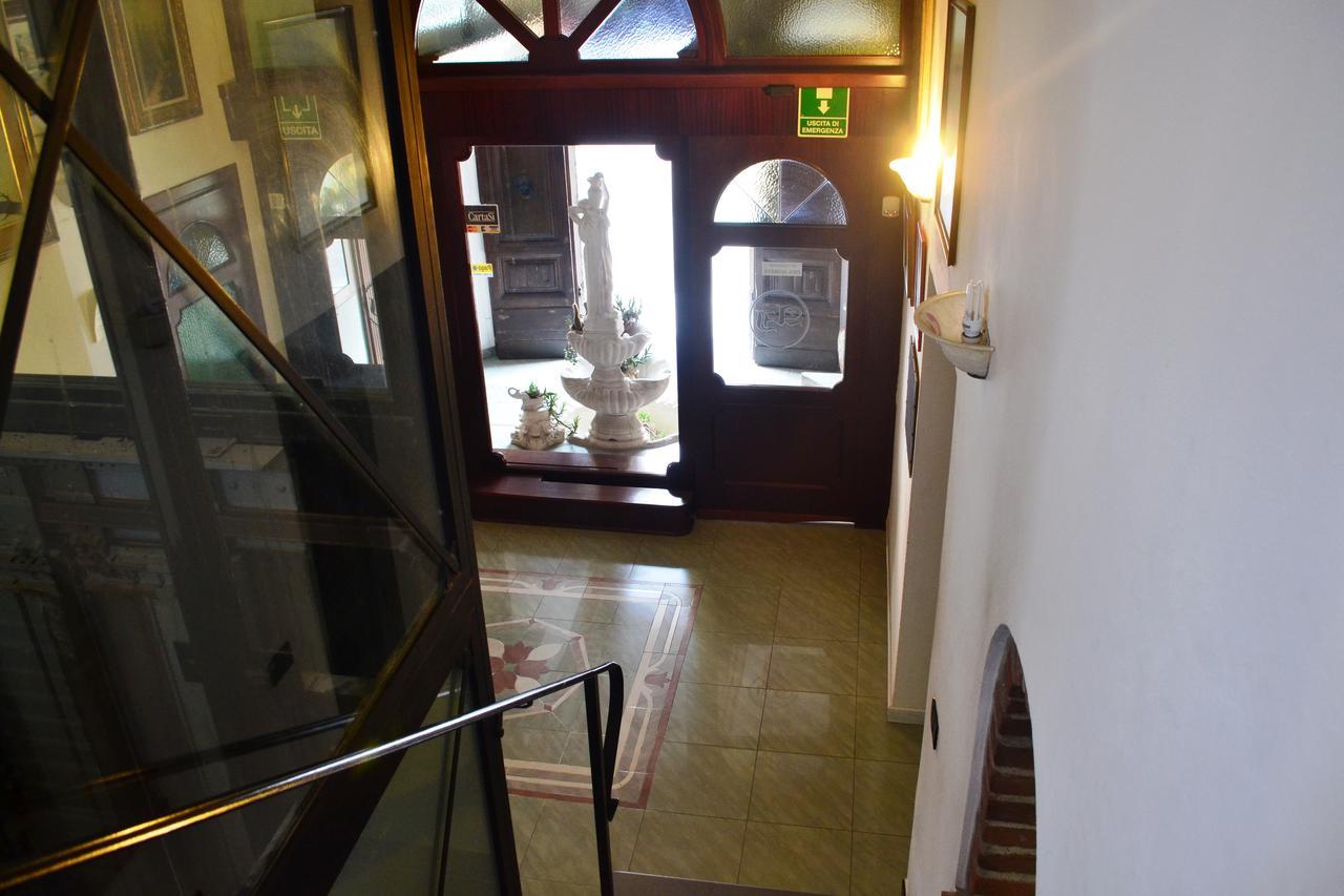 Albergo Imperiale Livorno Esterno foto